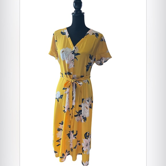 LOFT Dresses & Skirts - LOFT YELLOW MULTI COLOR FLORAL FLARE DRESS SIZE 8